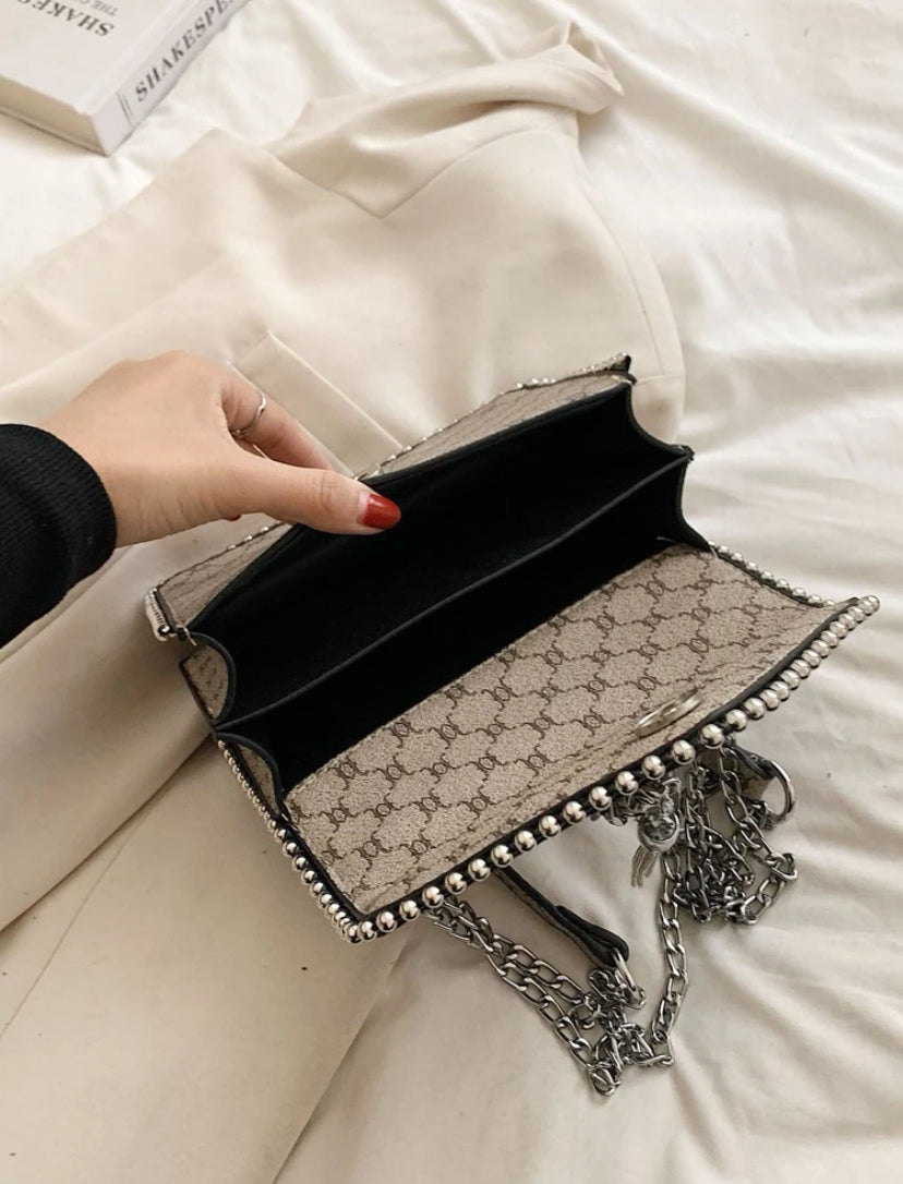 Opal | Luxurious classy Tas