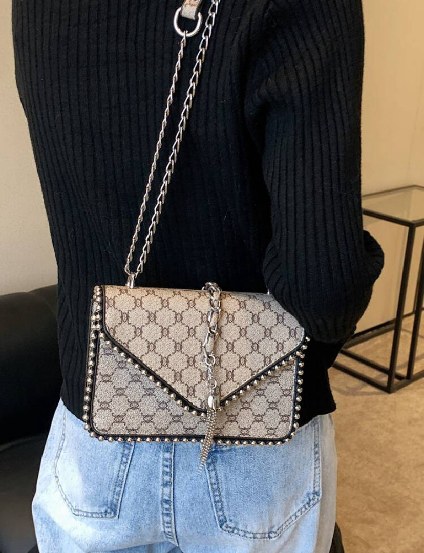 Opal | Luxurious classy Tas